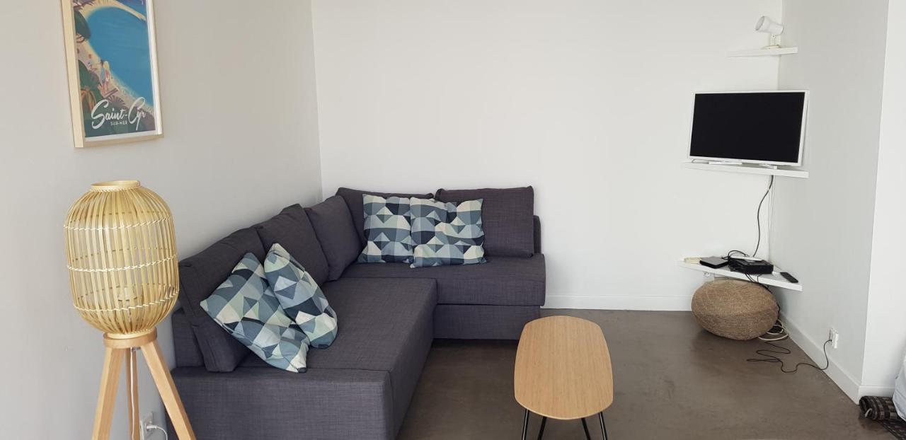 Les Pieds Dans L'O - Appartement 50M2 Front De Mer Saint-Cyr-sur-Mer Bagian luar foto